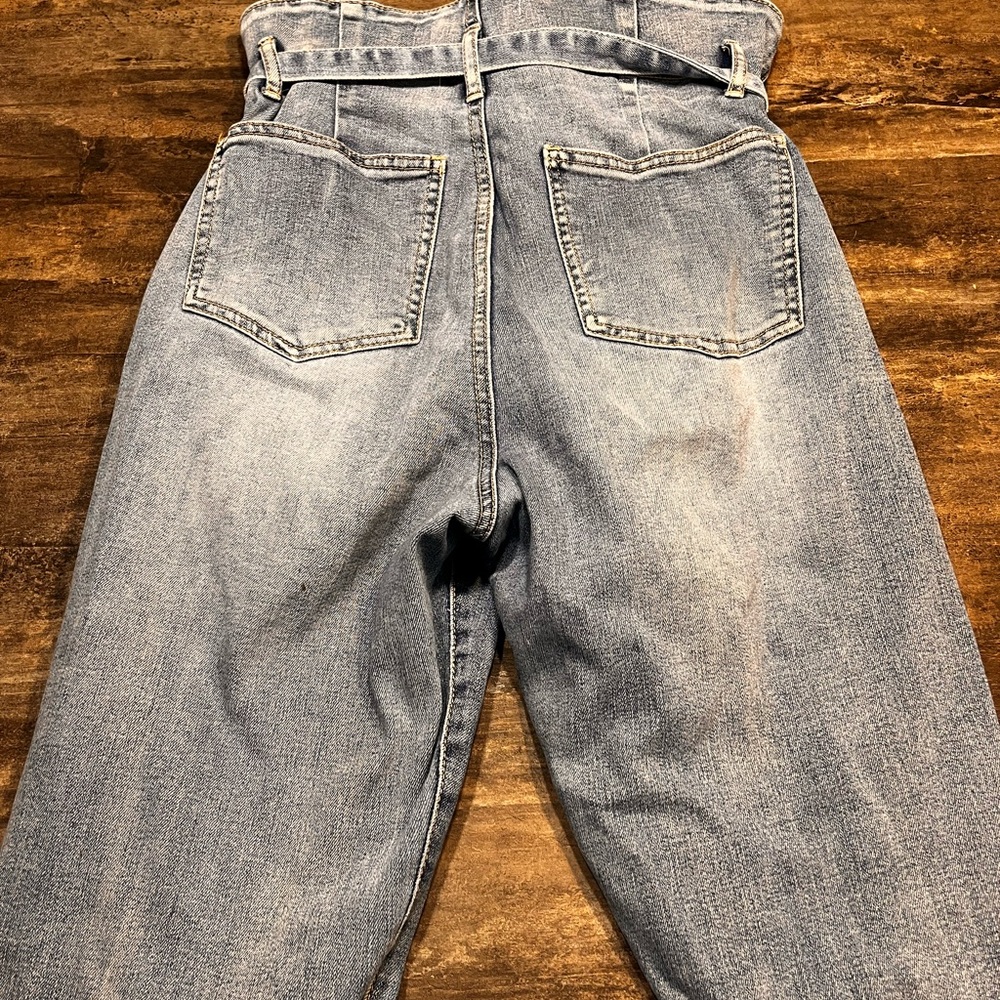 High waisted Blue Jeans